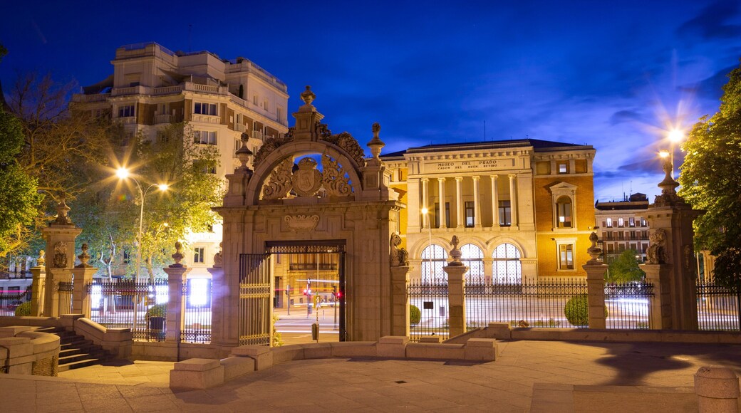 Cason del Buen Retiro which includes heritage architecture and night scenes