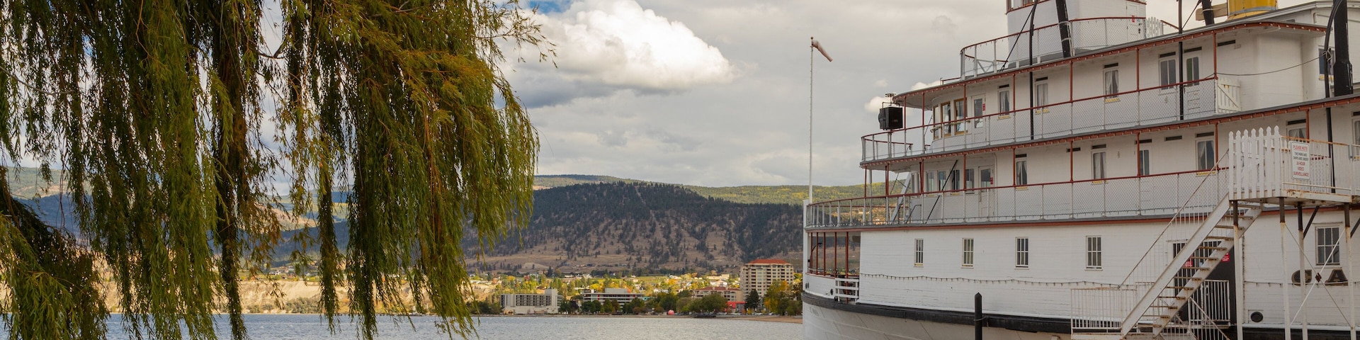 SS Sicamous featuring a beach, a bay or harbor and a lake or waterhole