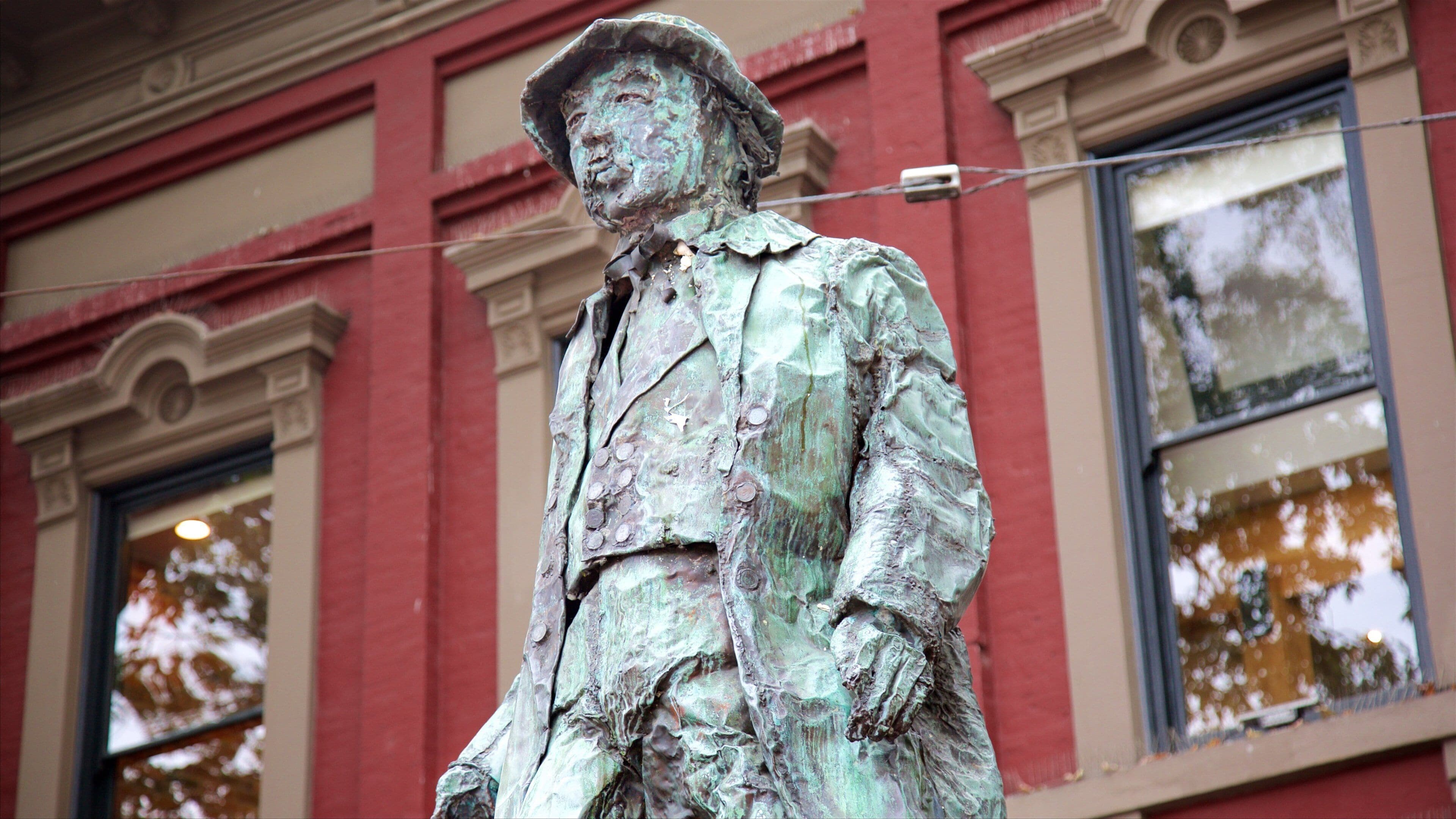 Gastown inclusief een standbeeld of beeldhouwwerk