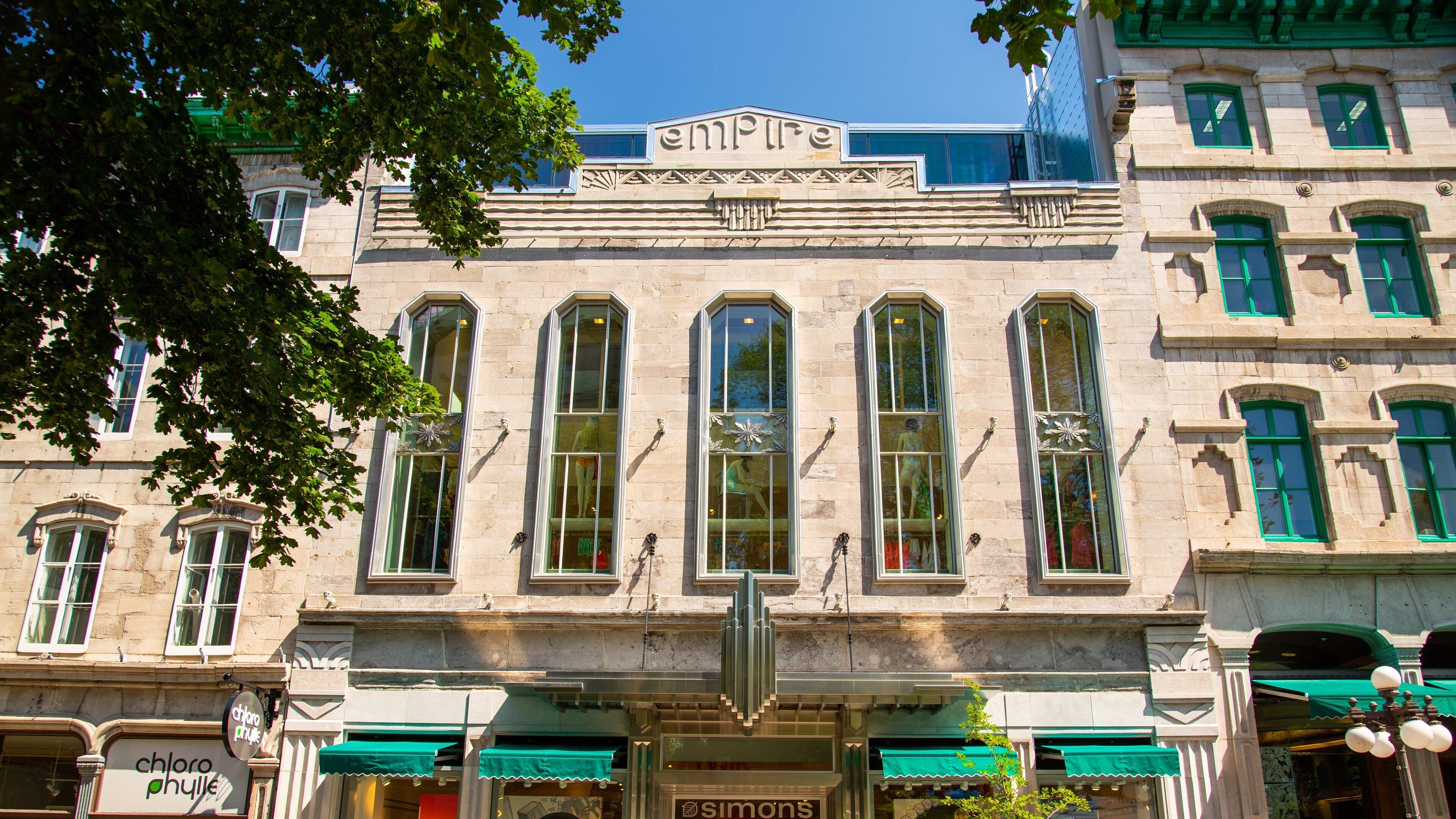 Rue St-Paul featuring heritage architecture