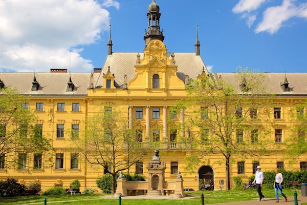 Praha featuring perintökohteet ja vanha arkkitehtuuri