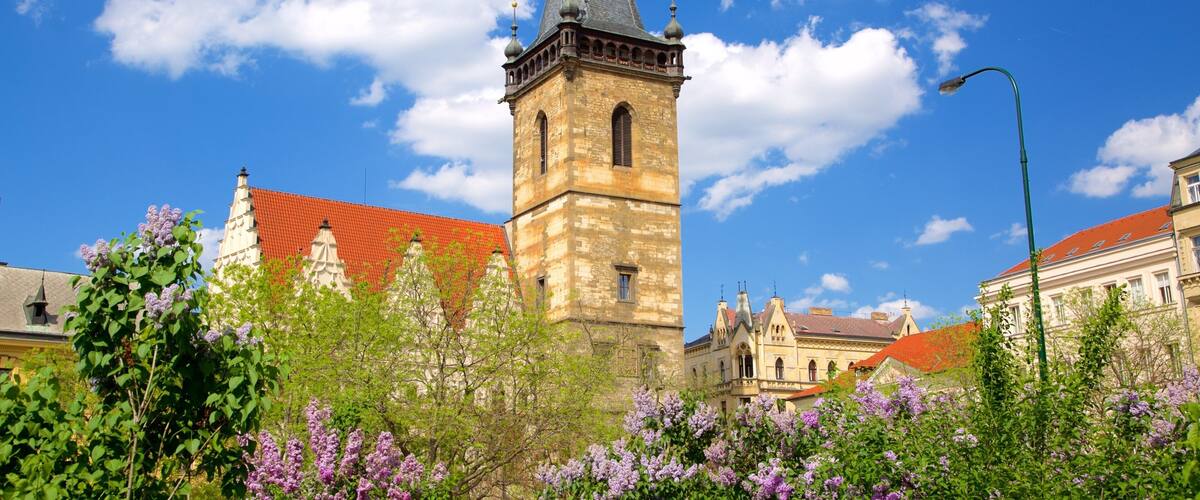 New Town Hall which includes flowers and heritage elements