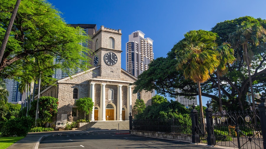 Kawaiaha\'o Church showing a church or cathedral and heritage architecture