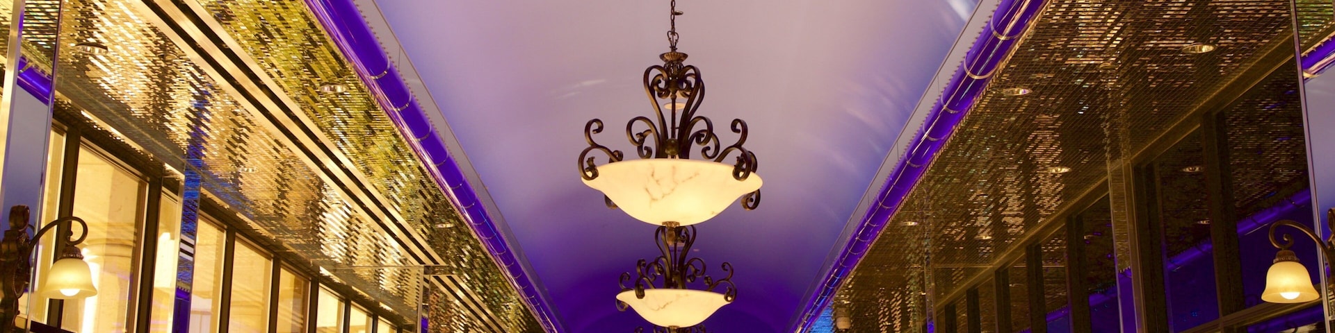 Peppermill featuring interior views and heritage elements