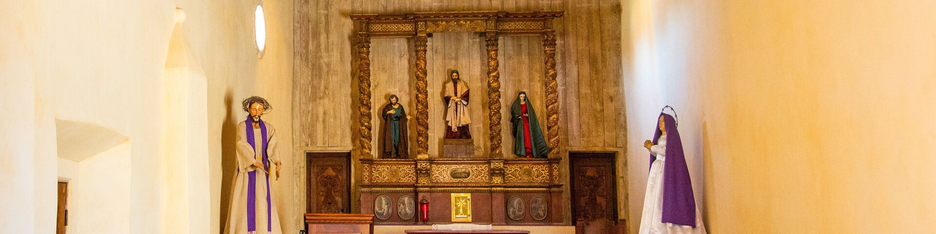 Mission San Juan featuring interior views and a church or cathedral