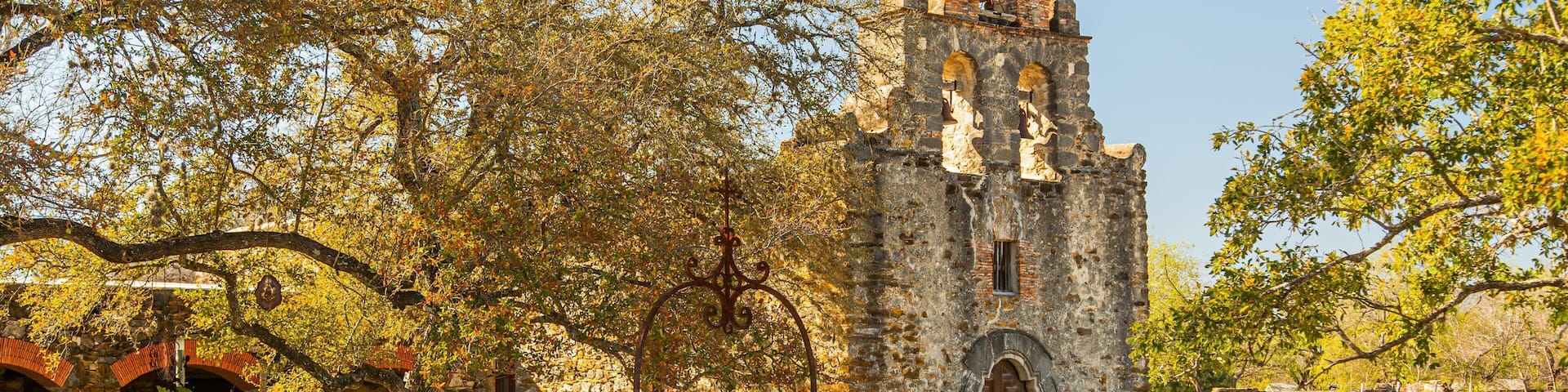 Mission Espada featuring heritage architecture and a church or cathedral
