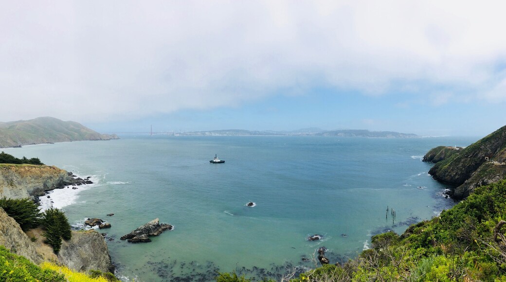 View on the way to Point Bonita Light House. (Heads up: It's only open on Sunday from 12:30-3:30)