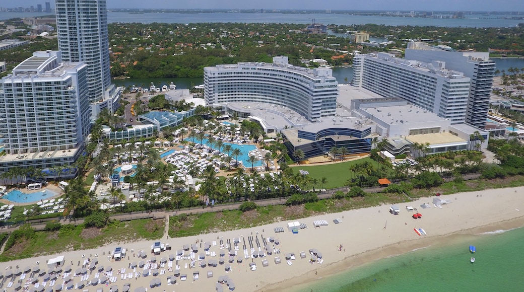 Aerial image beachfront resorts Miami Beach