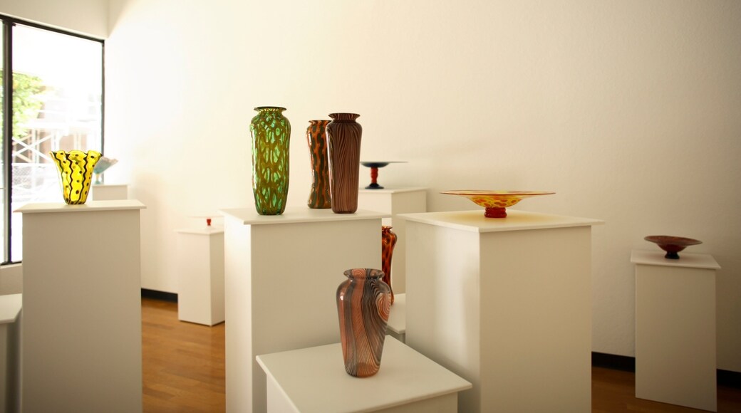 Orlando welches beinhaltet Kunst und Innenansichten