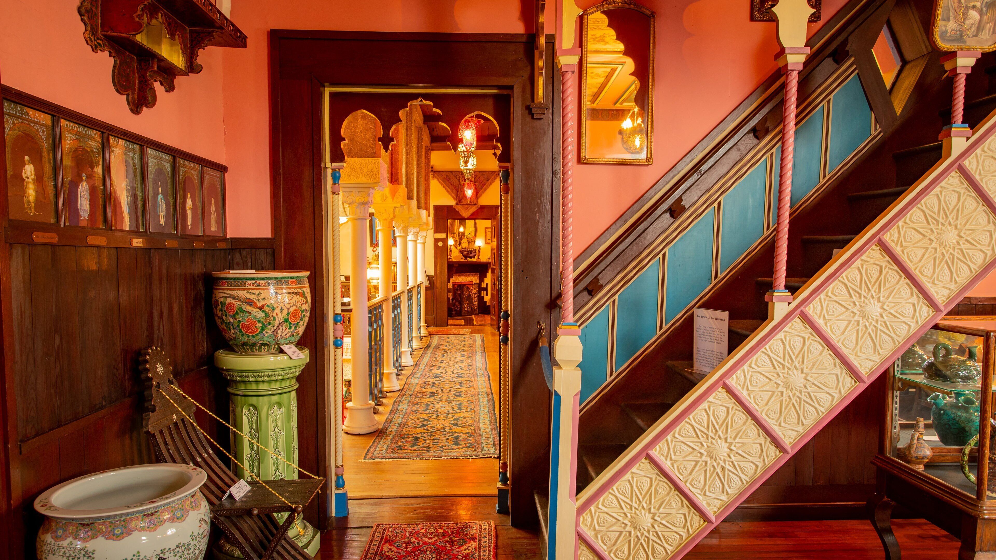 Villa Zorayda Museum which includes interior views and heritage elements