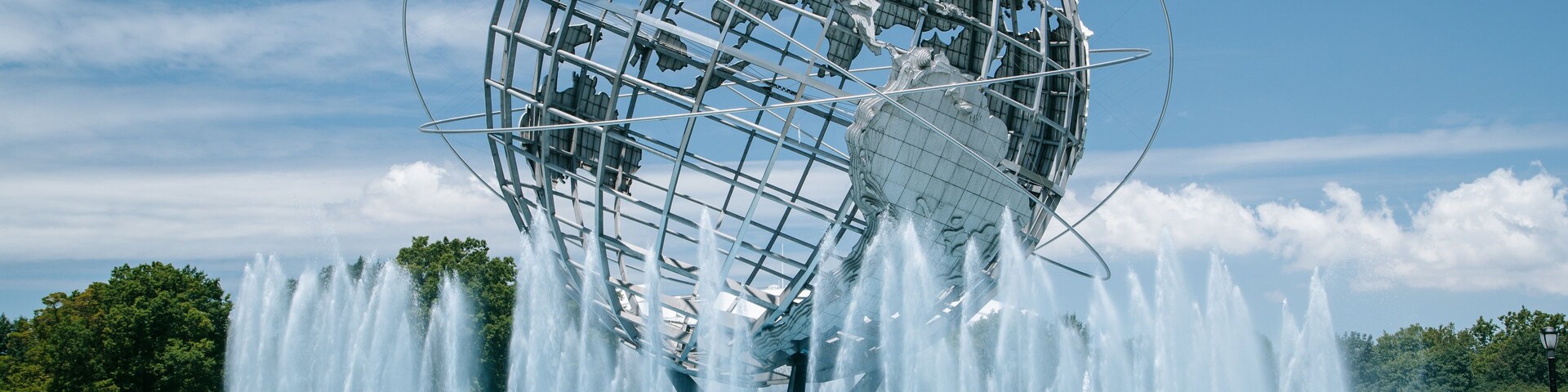 Unisphere featuring a monument, a park and a fountain