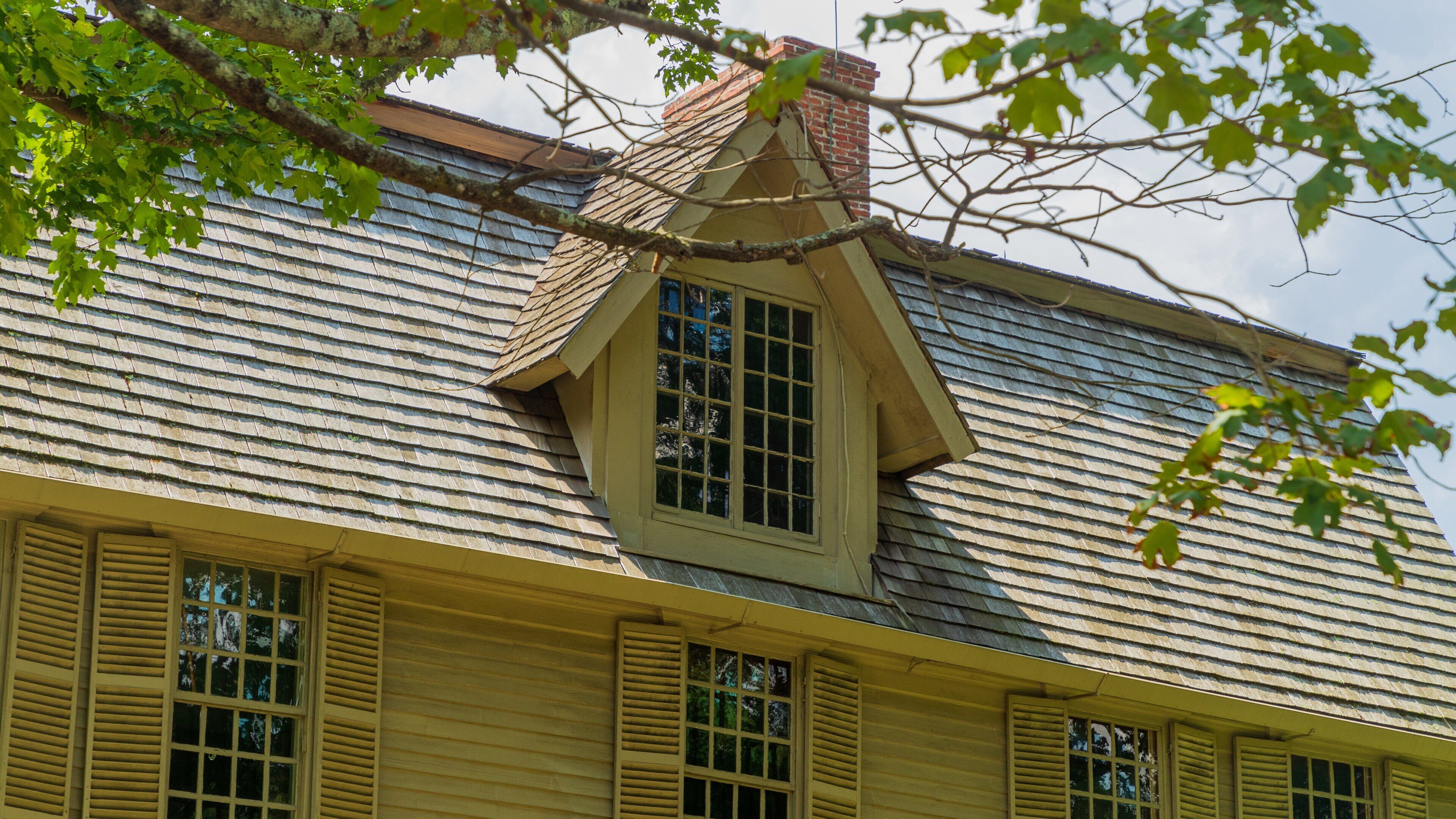 Old Manse featuring heritage elements and a house