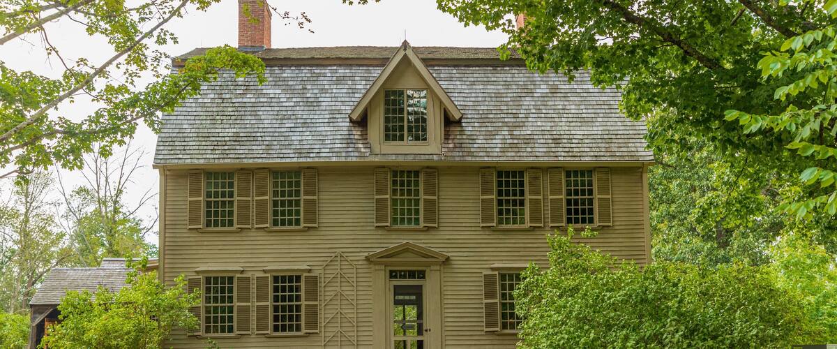 Old Manse showing heritage elements