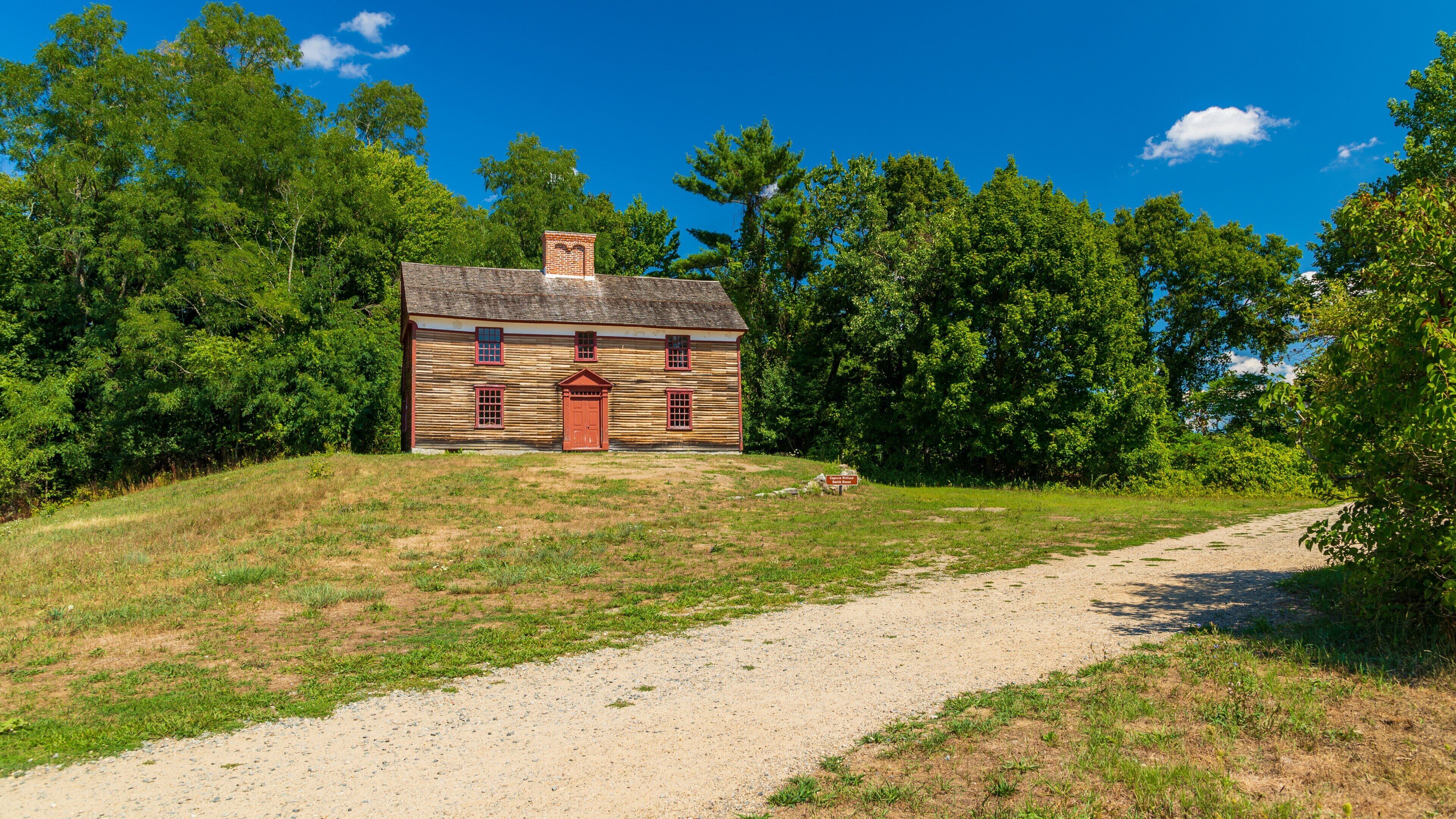 Minute Man National Historic Park featuring heritage elements