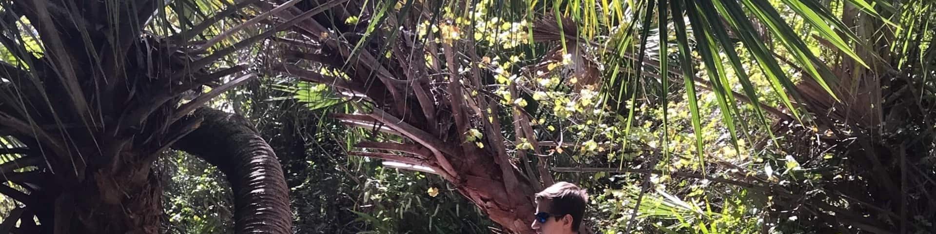 One of my favorite kayak runs is Juniper Springs! Itâs about 7.5 miles and just beautiful.