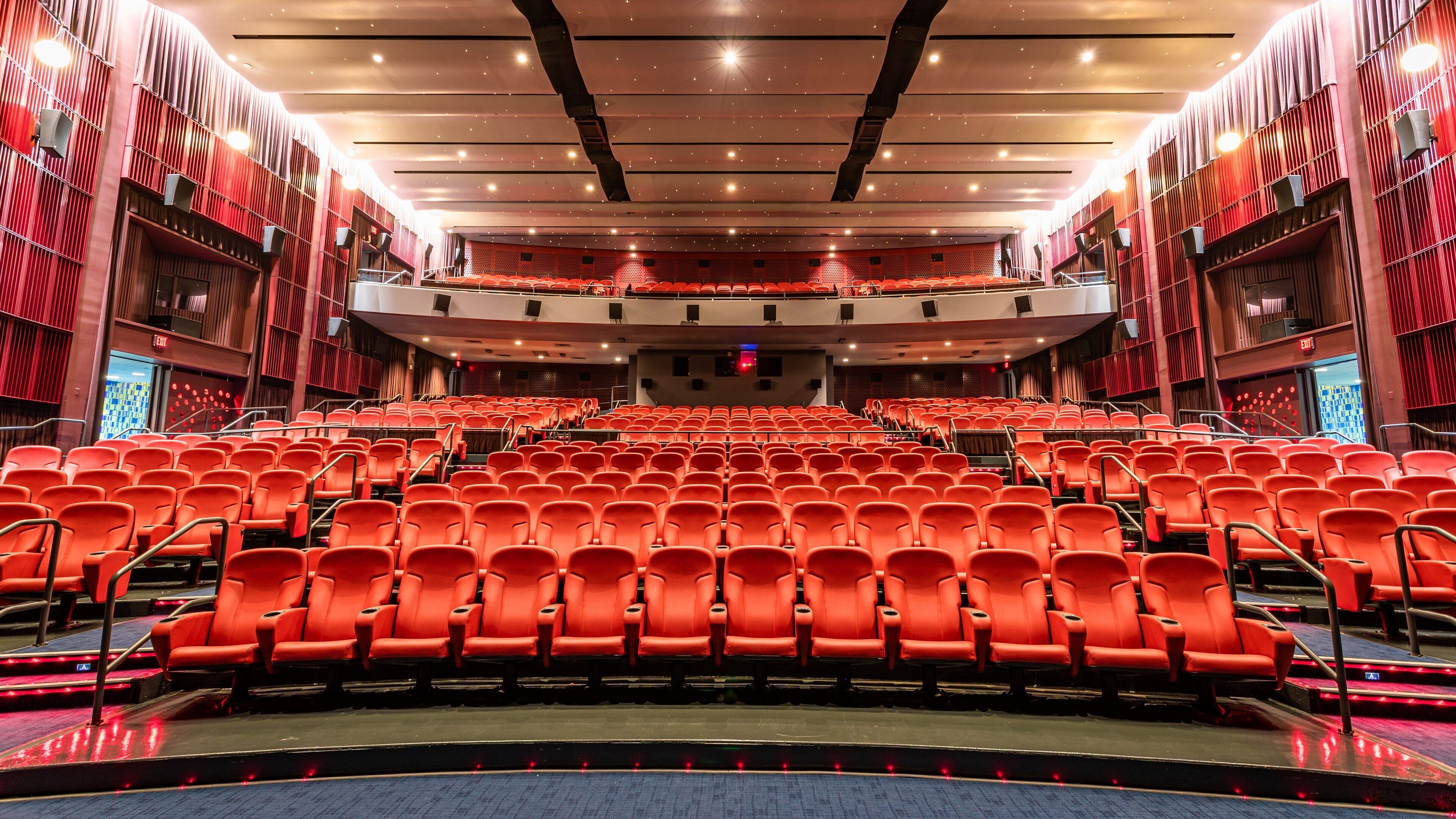 Cinerama which includes theater scenes and interior views