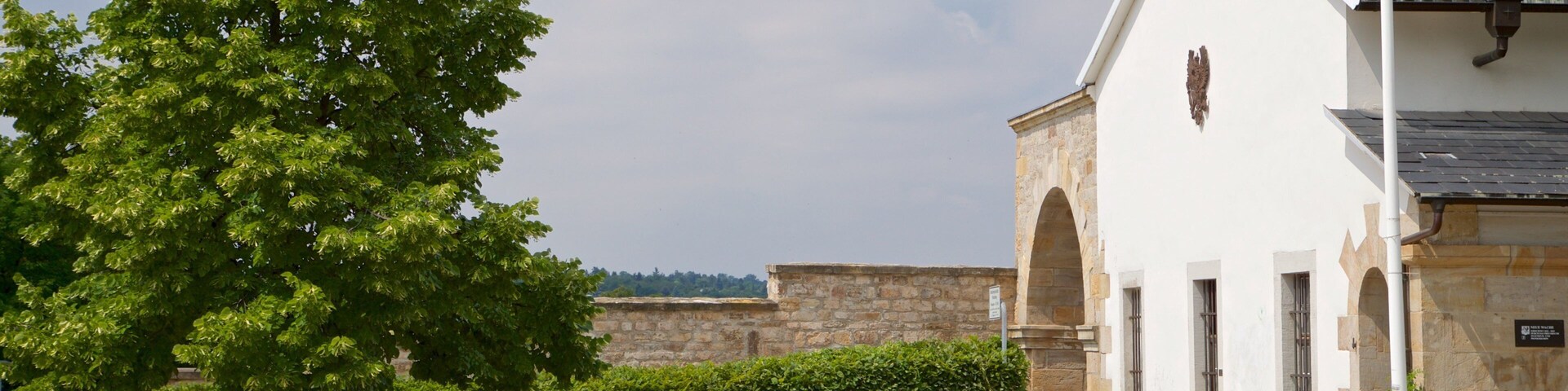 Zitadelle Petersberg mettant en vedette articles militaires et patrimoine historique