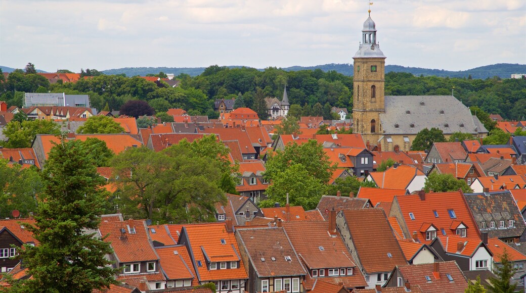 Museum im Zwinger som omfatter historiske bygningsværker, udsigt over landskaber og en lille by eller en landsby