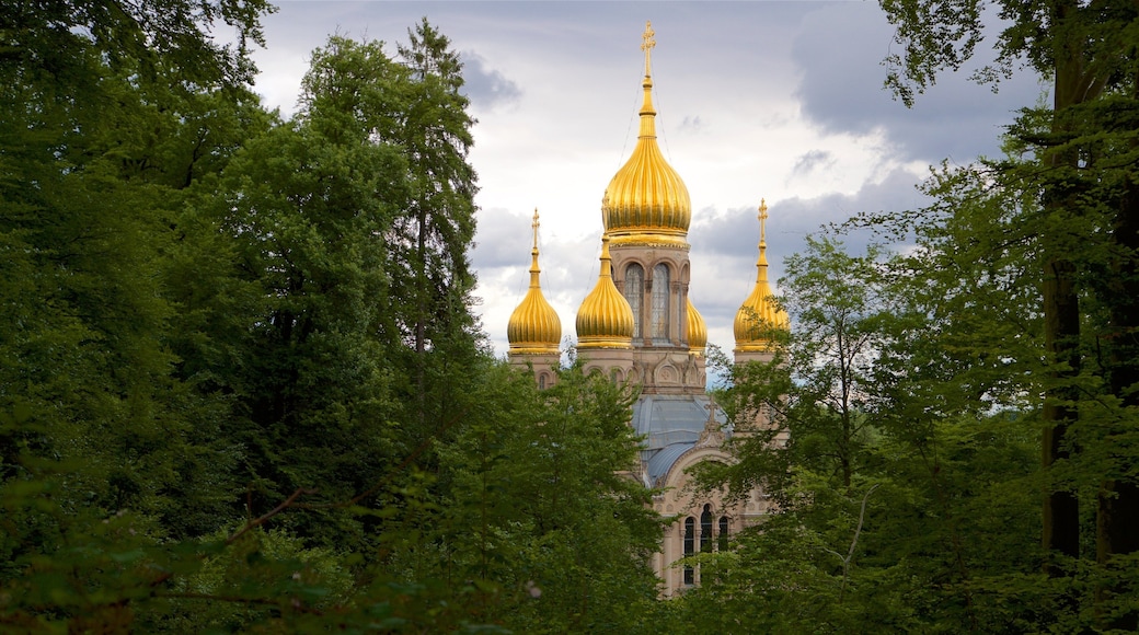 Russian Orthodox Church che include chiesa o cattedrale e architettura d\'epoca