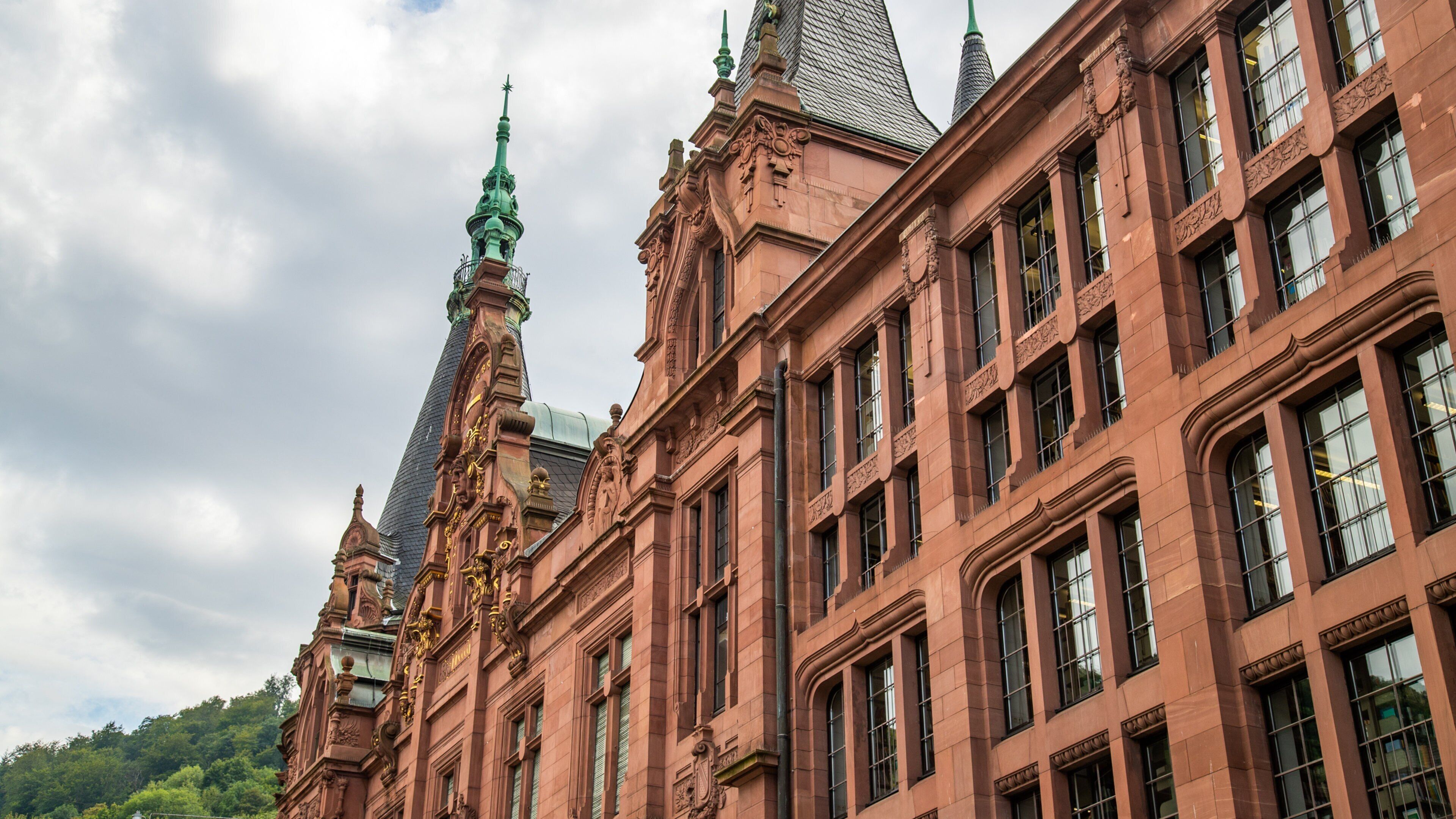 Universitätsbibliothek featuring heritage architecture
