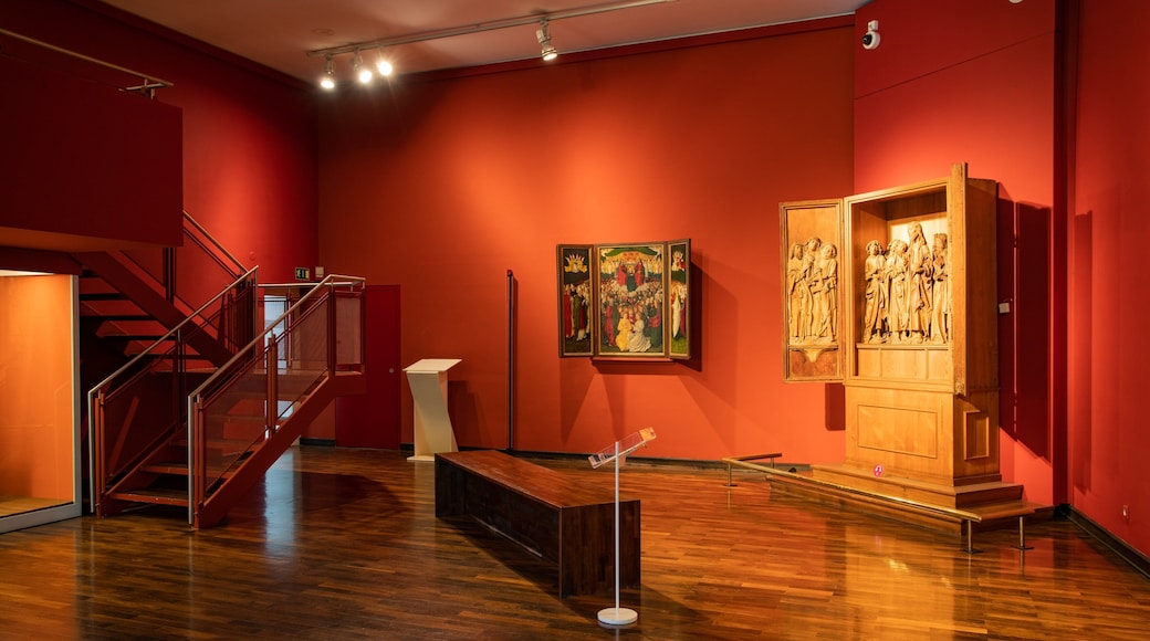 Kurpfälzisches Museum featuring interior views and art