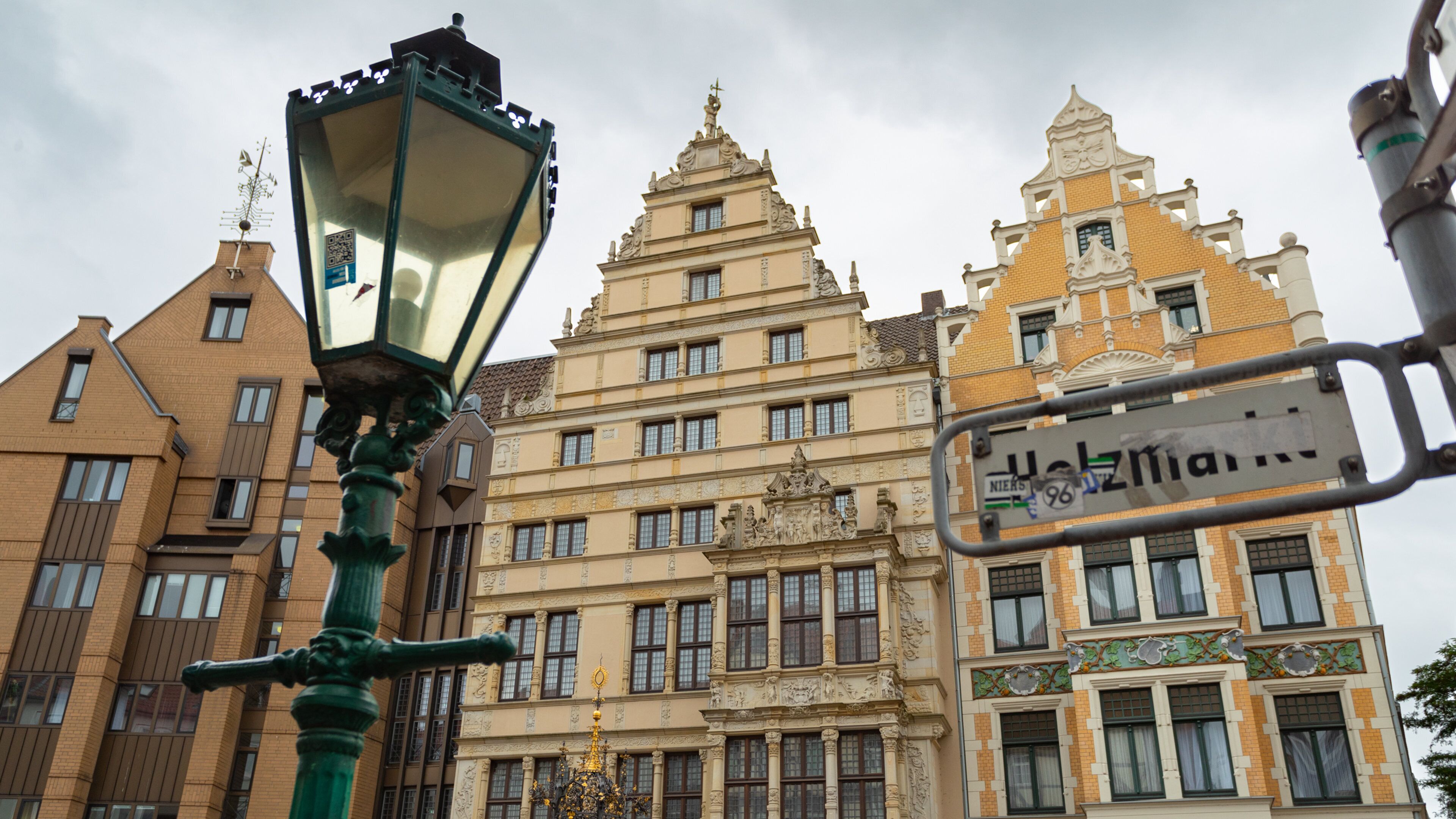 Leibniz House which includes signage and heritage elements