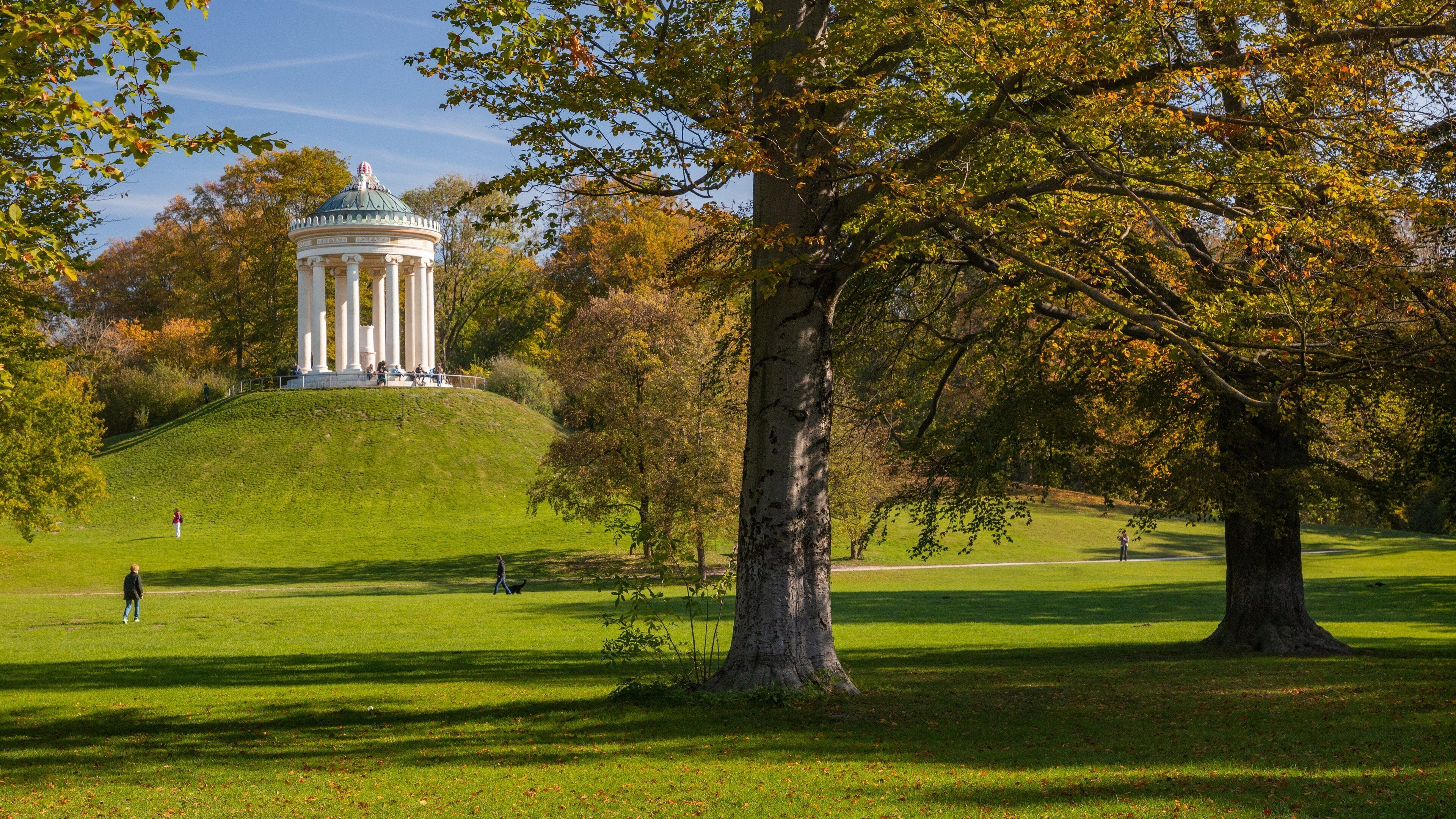Monopteros showing heritage elements and a park