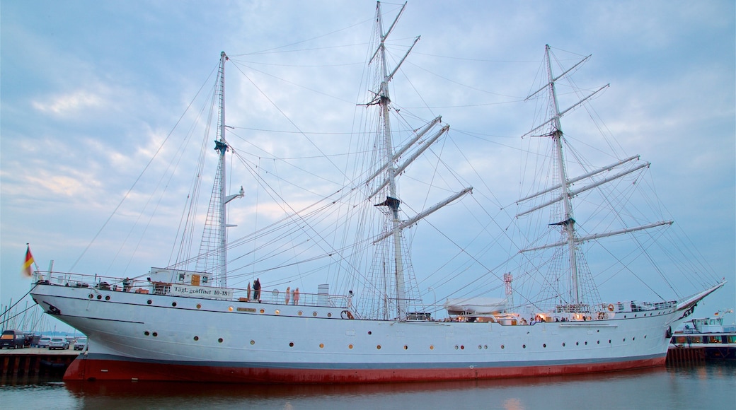 Gorch Fock 1 som viser en bugt eller havn