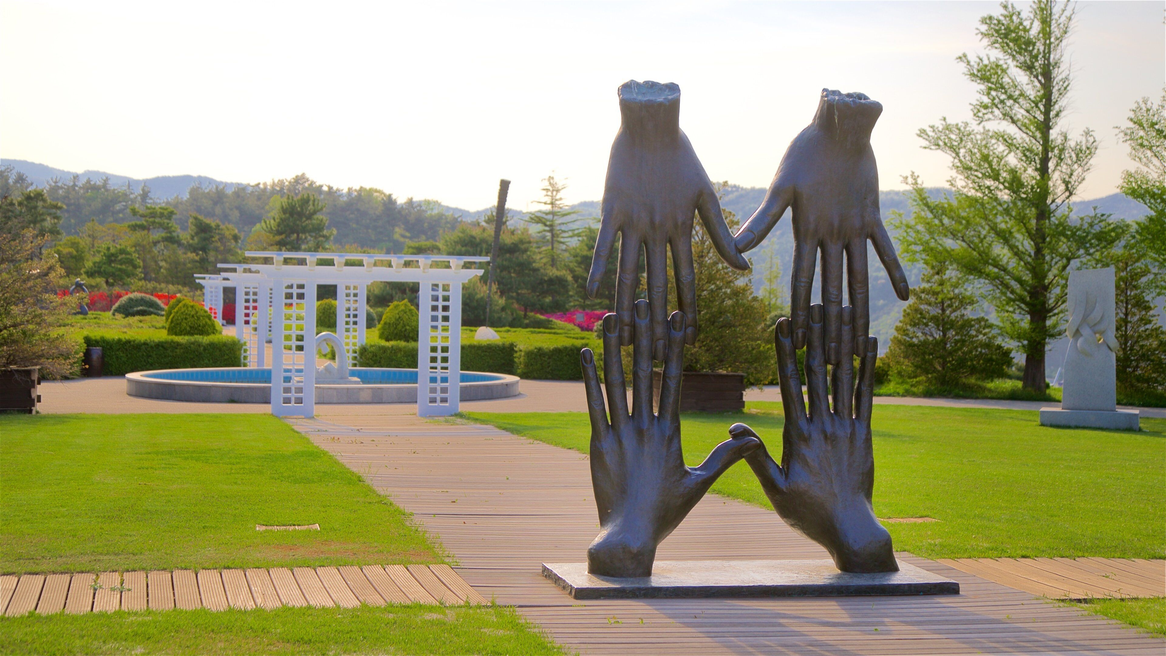 Gangneung featuring outdoor art and a park