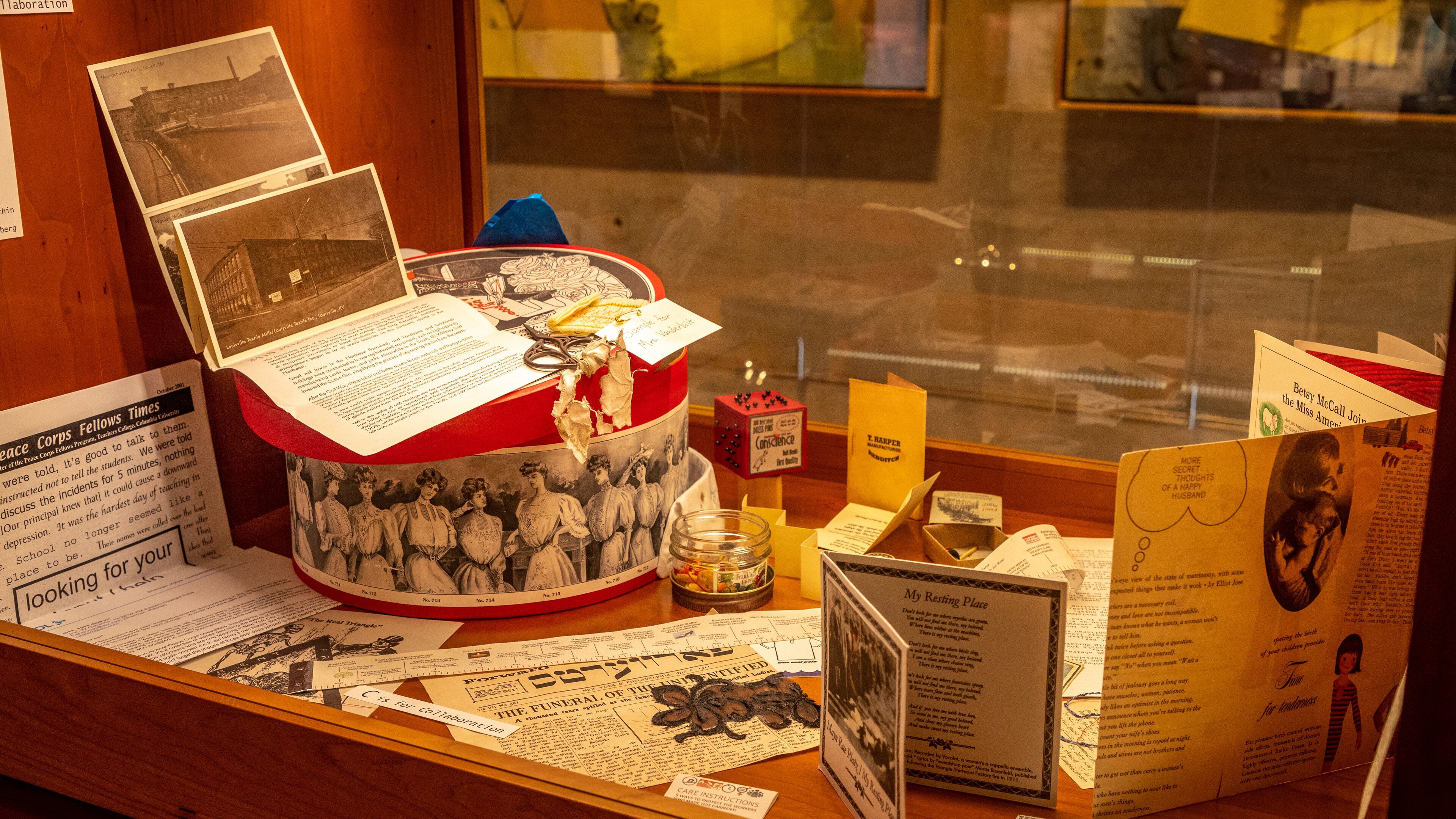 Bainbridge Island Museum of Art featuring interior views