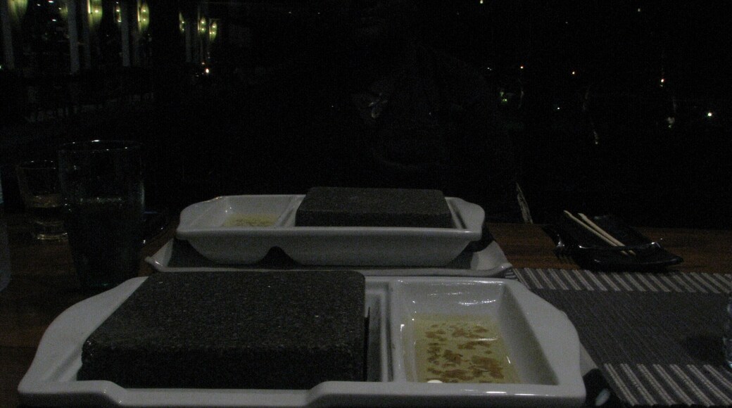 Located one kilometre off the main road Cinnamon Bey, Beruwala sets a pleasant ambiance.
Our culinary journey began at Rock Salt, which is a fusion restaurant. The ambiance of the restaurant was similar to the hotel, featuring cane lanterns and geometric weaves owing to the Ottoman influence of the region.
#CinnamonHotels #Beruwala #HotRock #RockSalt #DownSouth #HolidayDestinations #SriLanka
http://www.ft.lk/2015/02/21/hot-rock-cooking-at-rock-salt/