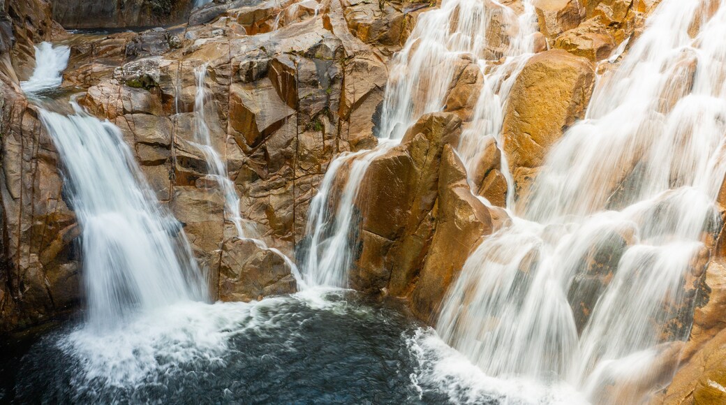 Behana Gorge showing a waterfall