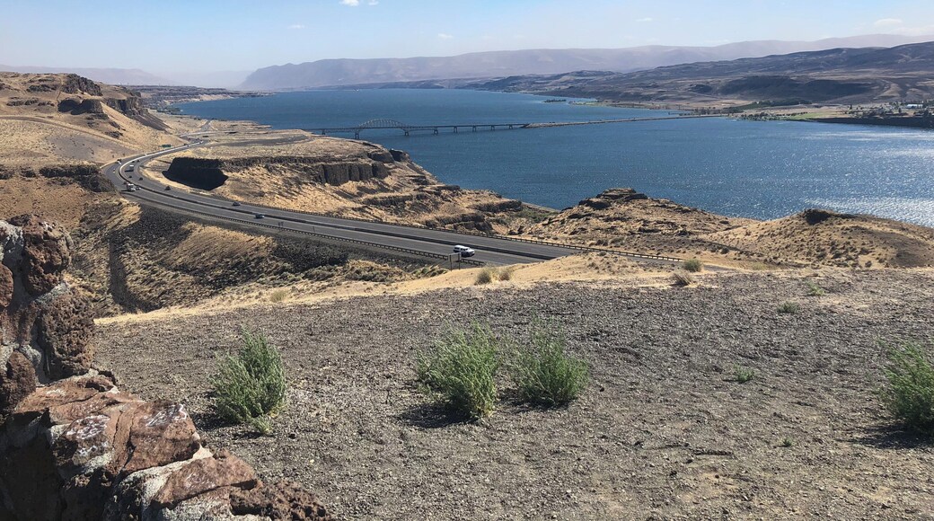 You can hike or drive up to the viewpoint