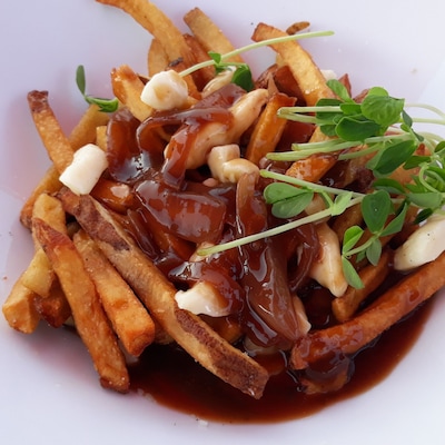 This is one of the best gourmet Poutine I've ever tried in the province of Ontario. #ohcanada 🇨🇦