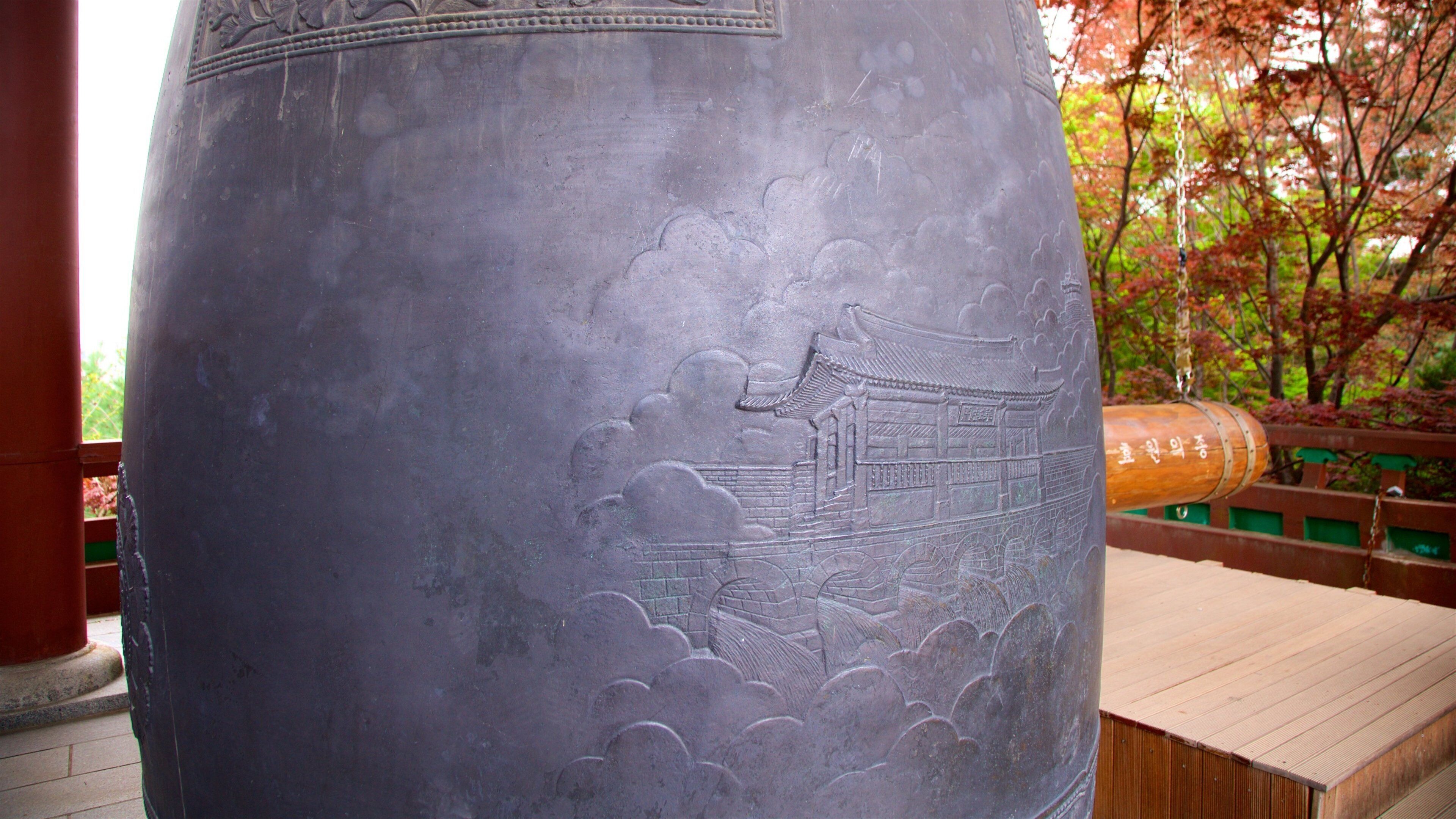 Hyowon’s Bell featuring heritage elements