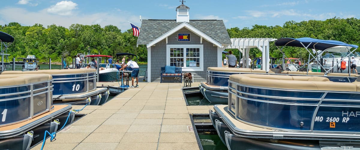 State Park Marina showing a bay or harbor
