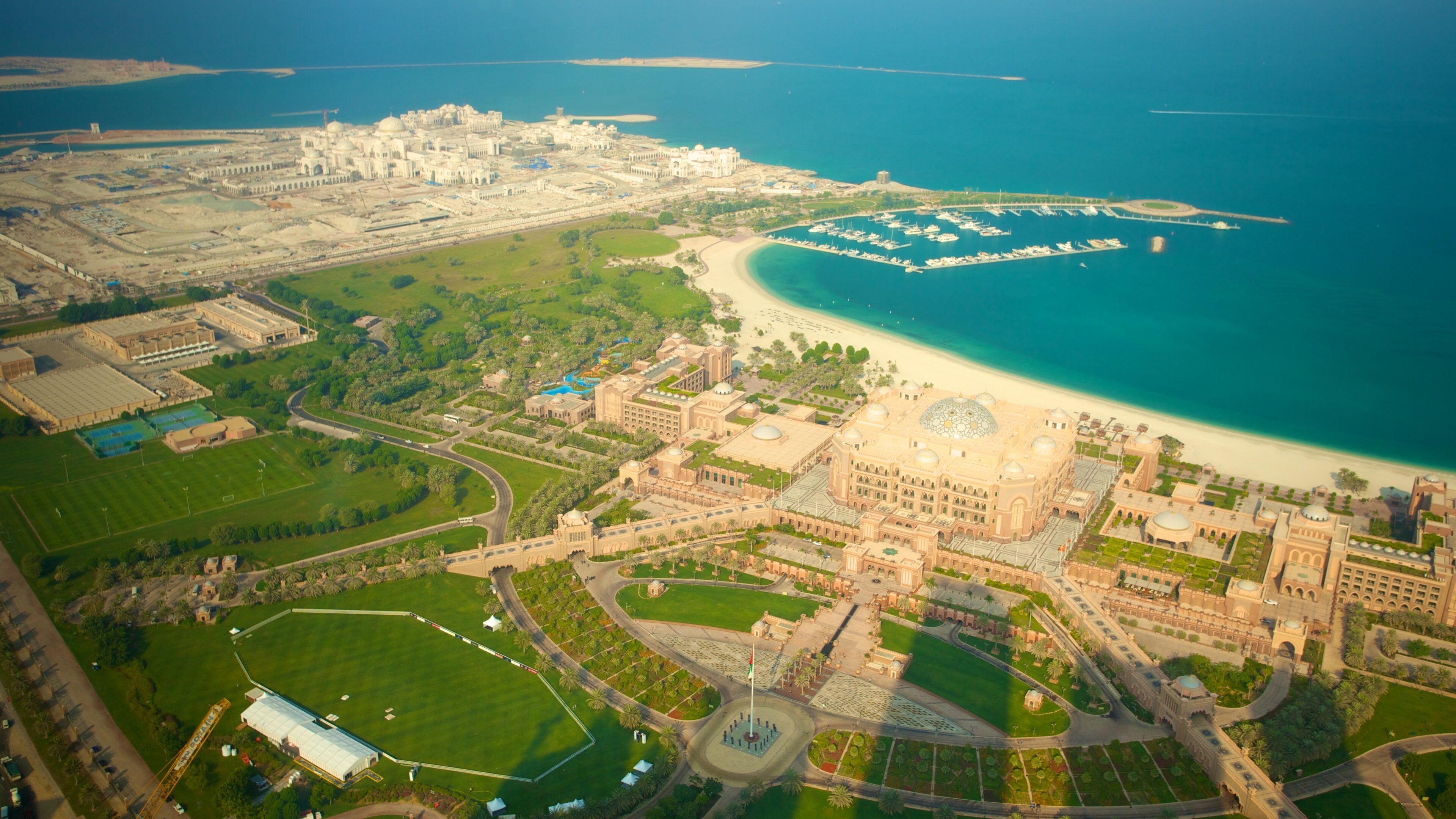 อาบูดาบี เอ็มมิเรต เนื้อเรื่องที่ เมือง และ ชายฝั่งทะเล