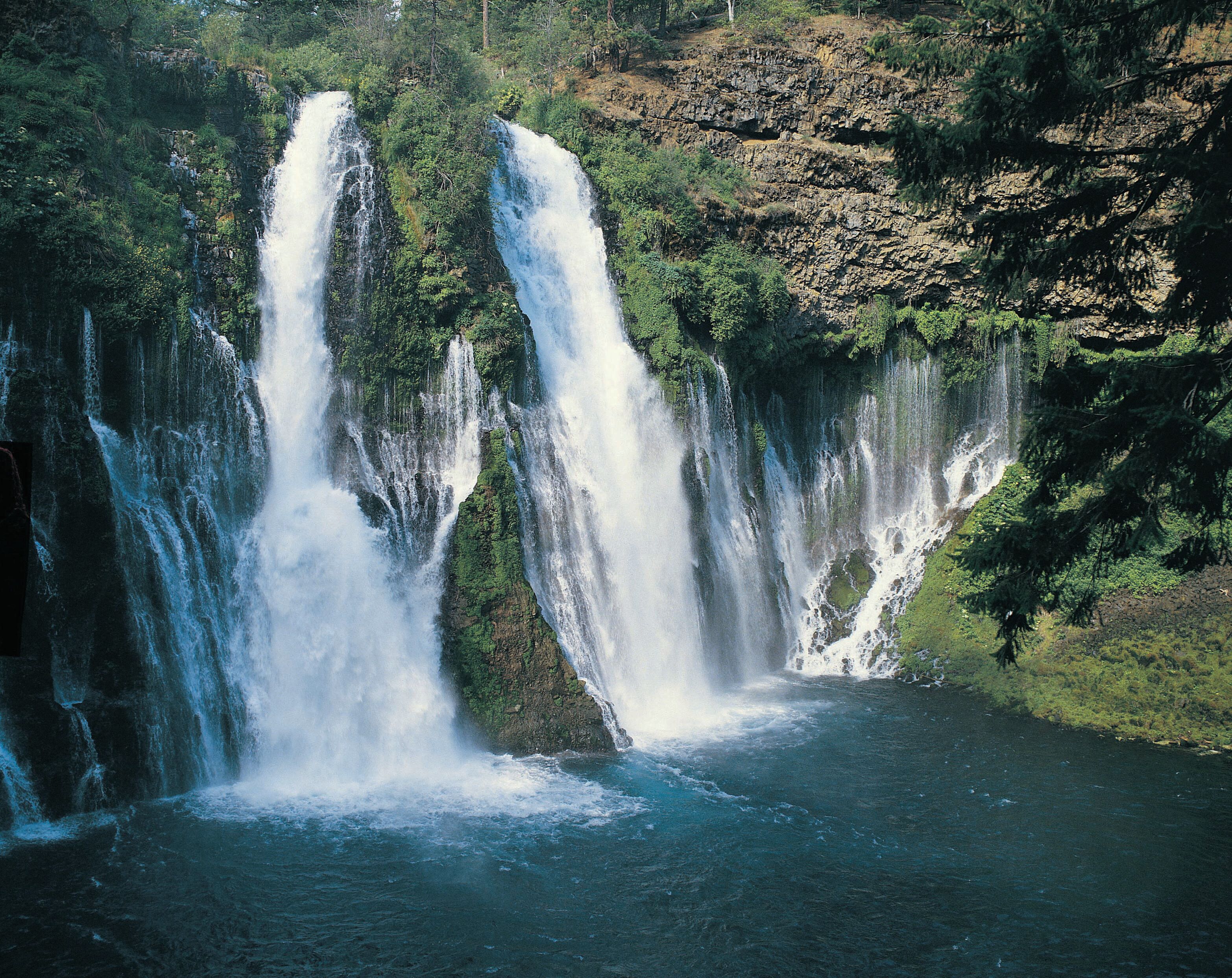 Burnley Falls, California, USA