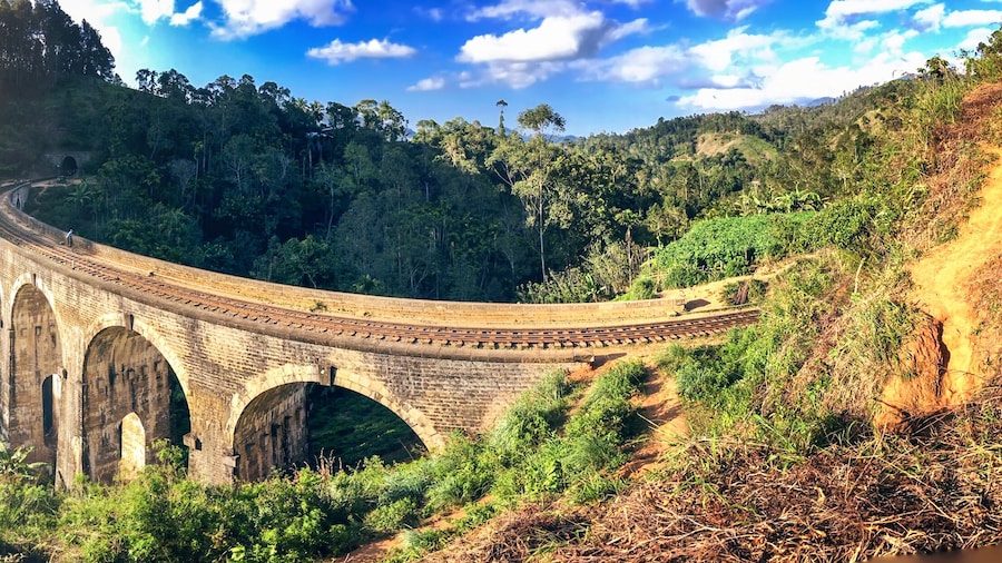 The Nine Arches Bridge is one of the iconic bridges in Sri Lanka.