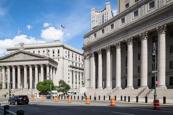 New York Supreme Criminal Court showing heritage architecture, street scenes and an administrative buidling