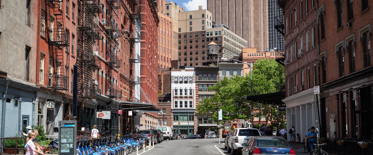 Tribeca featuring street scenes and a city