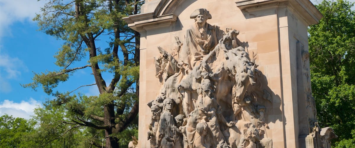 Princeton Battle Monument which includes a statue or sculpture and heritage elements