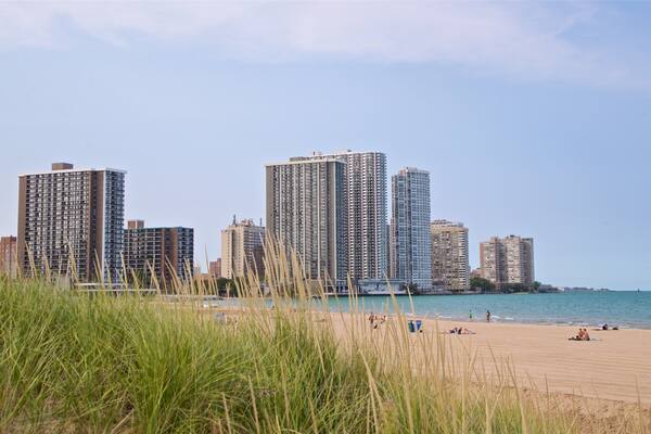 Strand Kathy Osterman mit einem Küstenort, Stadt und Sandstrand