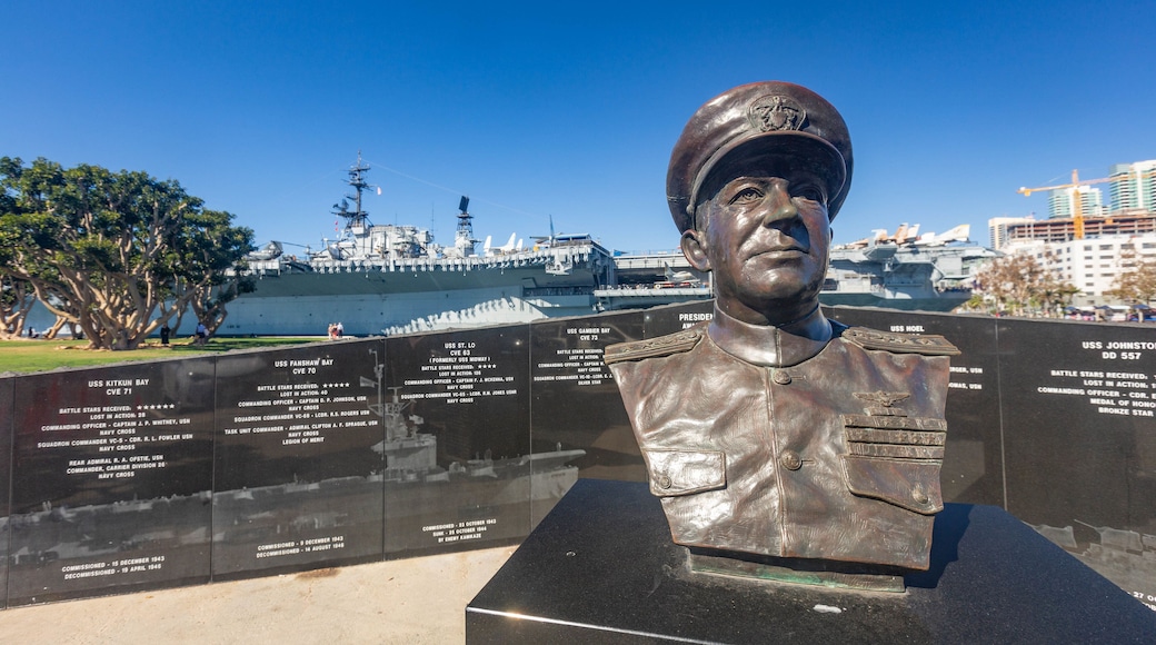 A National Salute to Bob Hope & the Military which includes a statue or sculpture