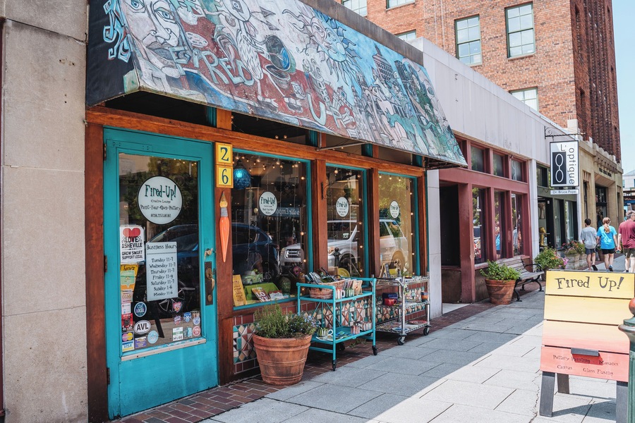 Asheville_FiredUpCreativeLoungeAshville_553248621555612337_03