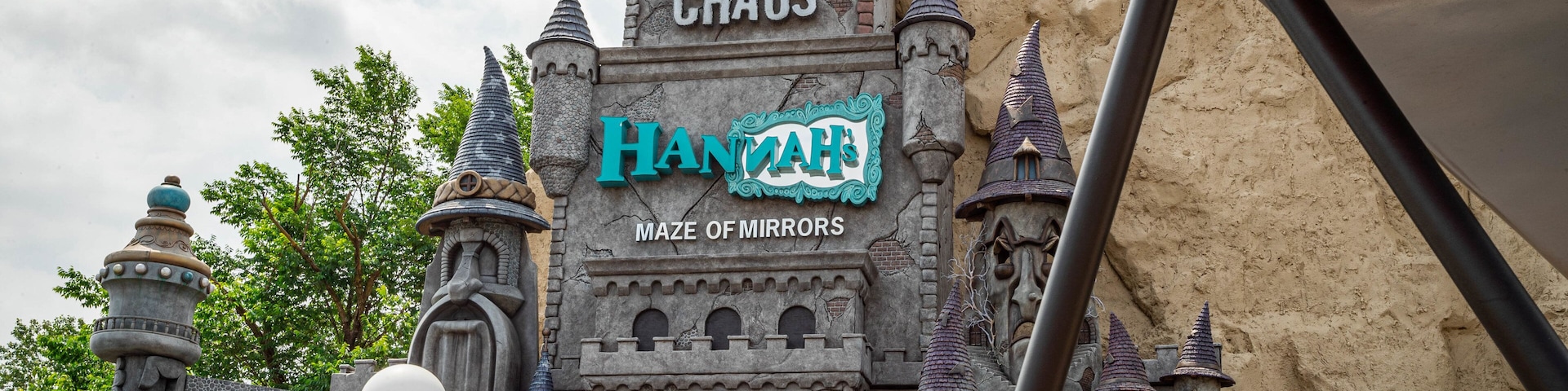 Hannah\'s Maze of Mirrors