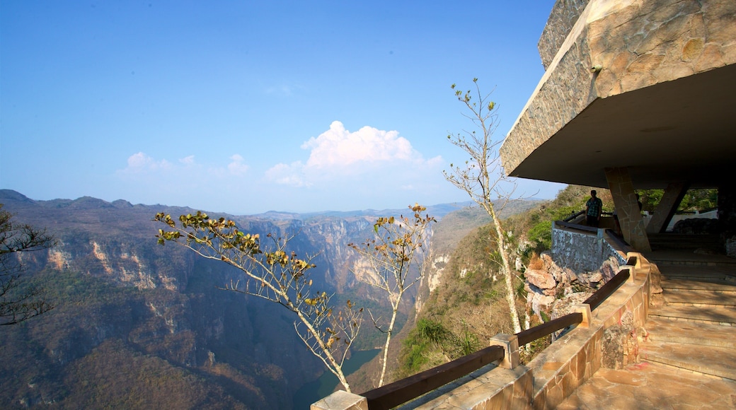 Manos que Imploran utsiktspunkt fasiliteter samt utsikt, kløft eller juv og landskap