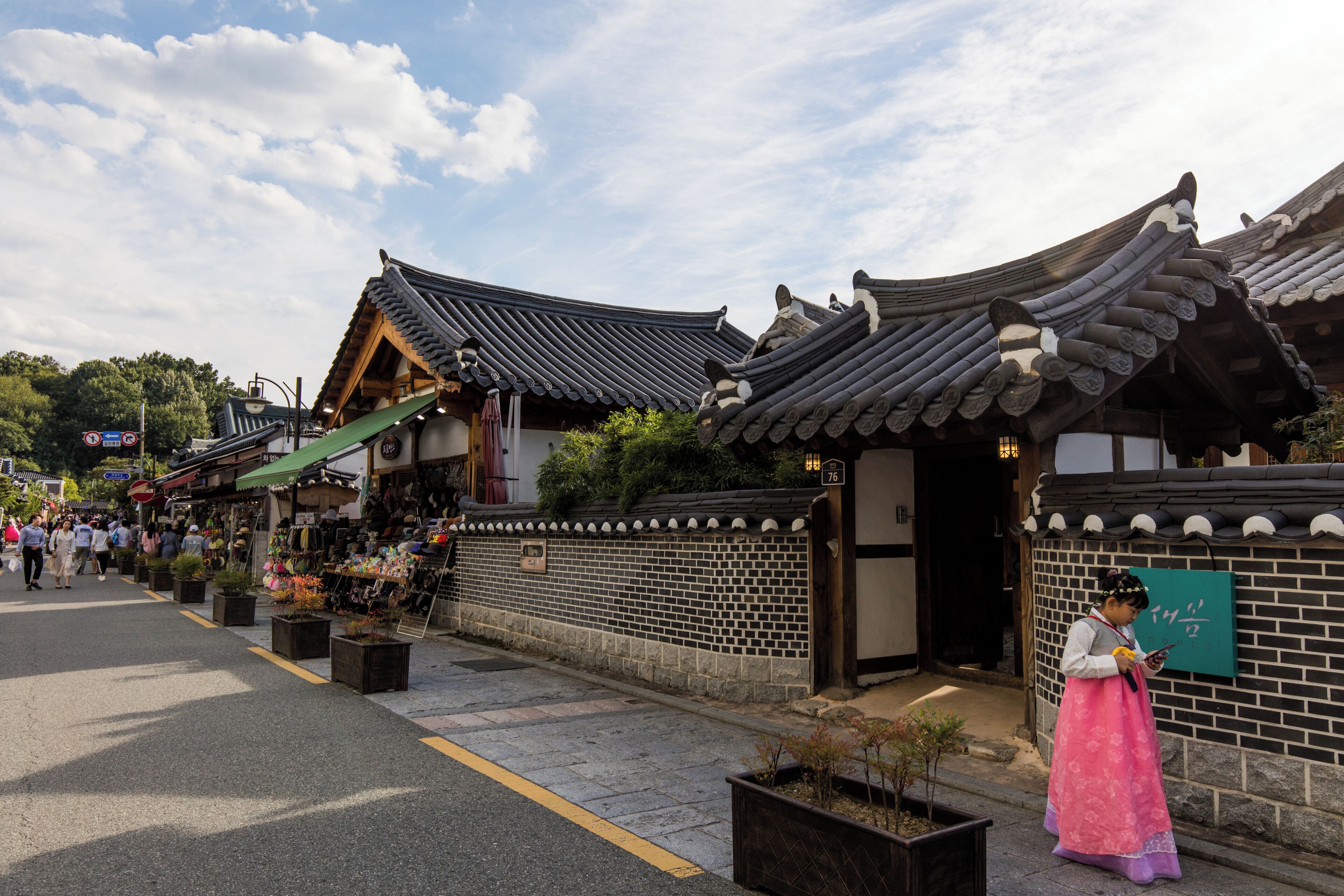Jeonju_JeonjuHanokVillage_553248621555744034_-1