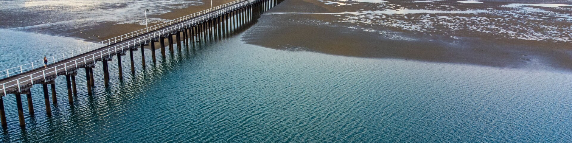 Urangan Pier featuring general coastal views and landscape views