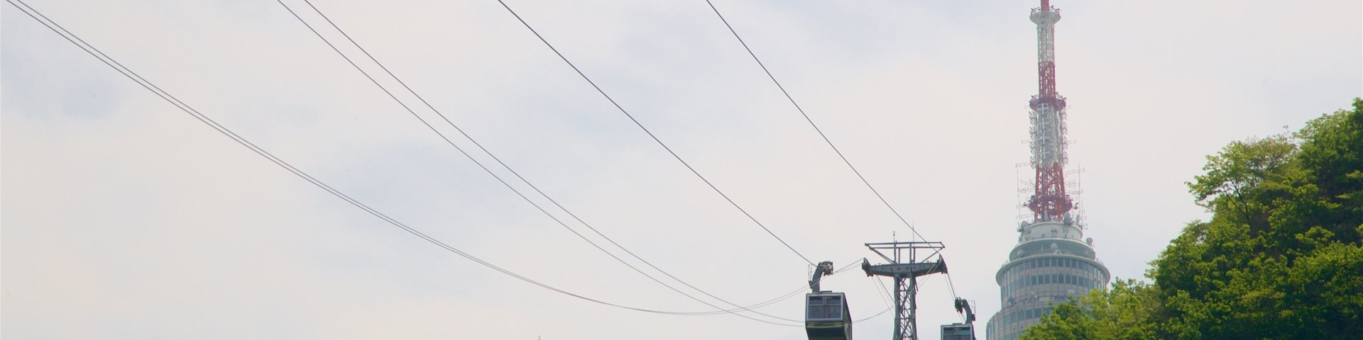 Seilbahn Namsan das einen Gondel und Wolkenkratzer